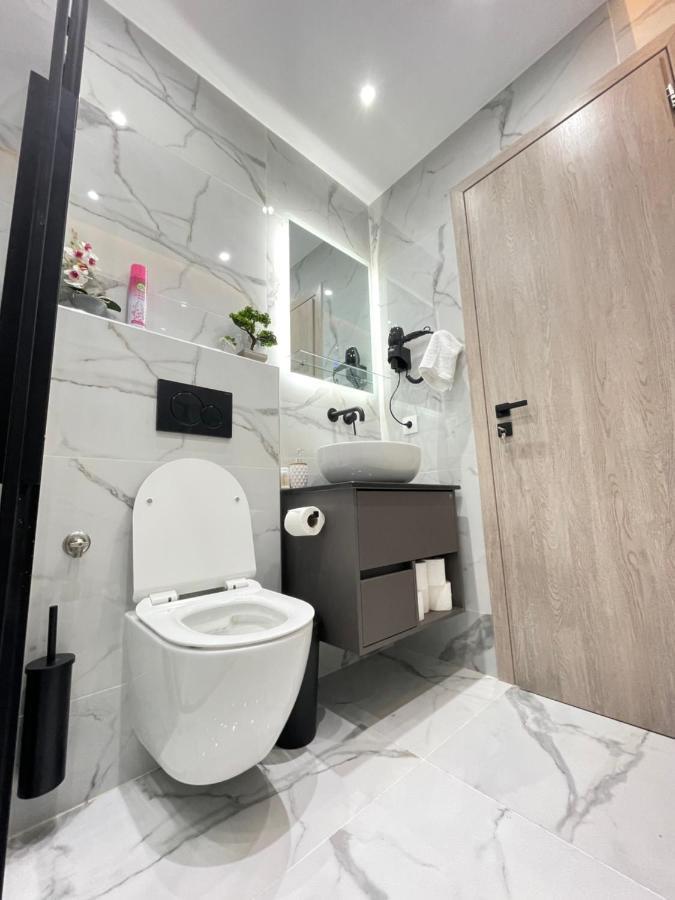 Apollo 2 Bd Jacuzzi Suite Athens Luaran gambar