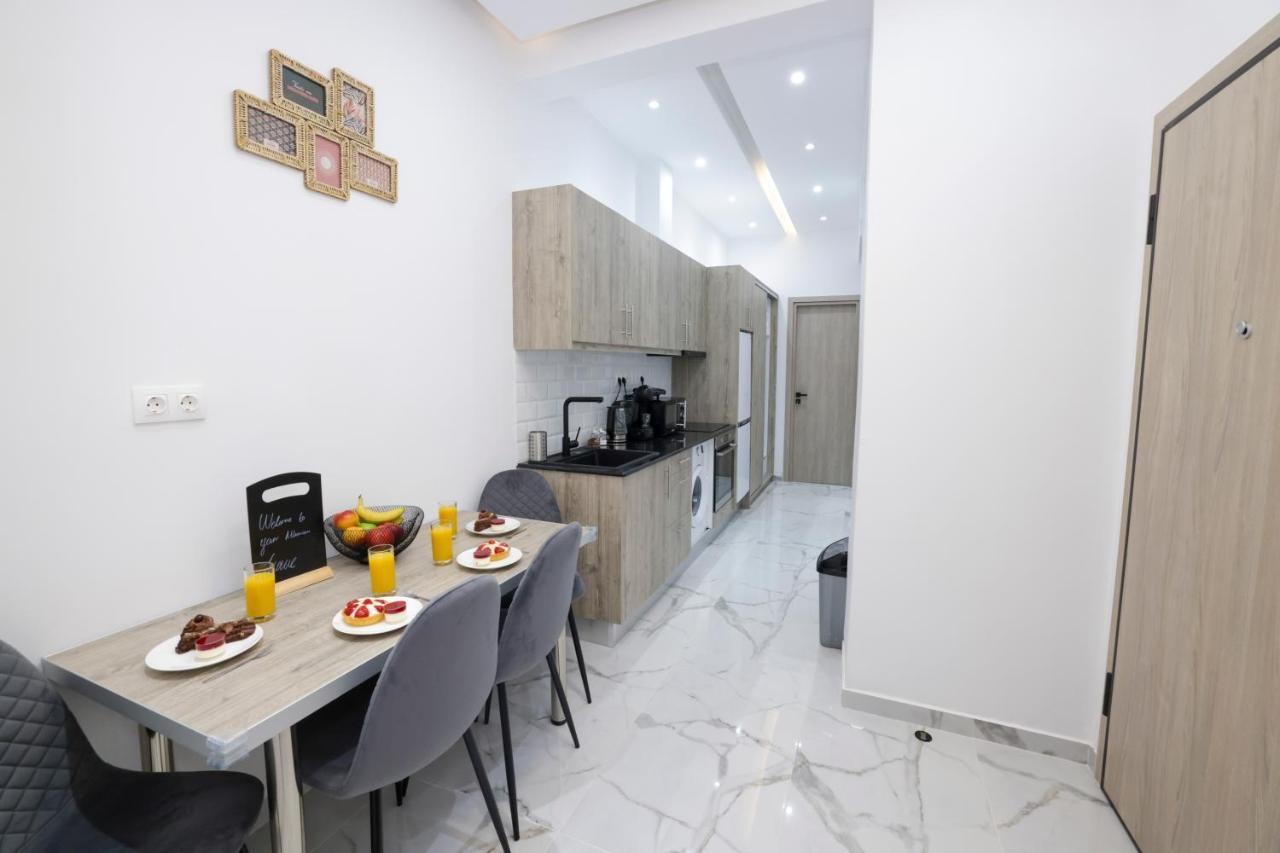 Apollo 2 Bd Jacuzzi Suite Athens Luaran gambar