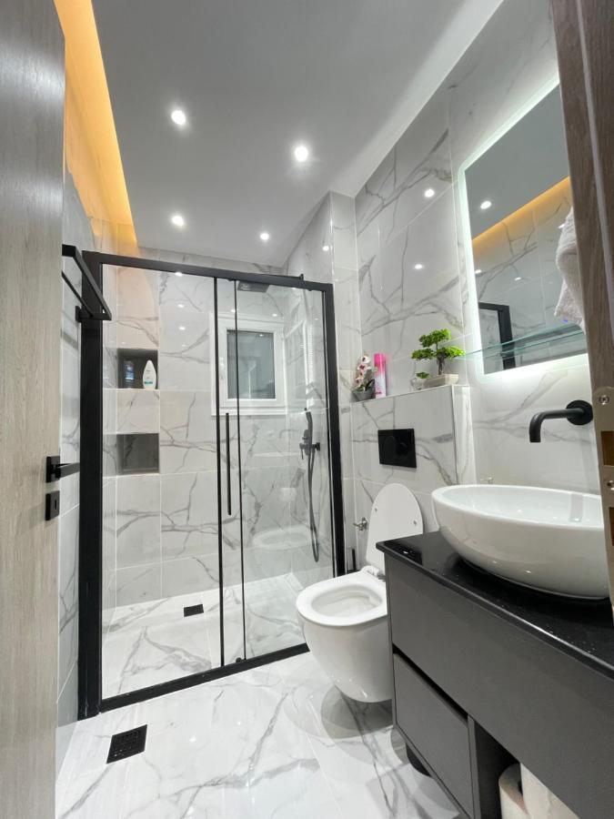 Apollo 2 Bd Jacuzzi Suite Athens Luaran gambar