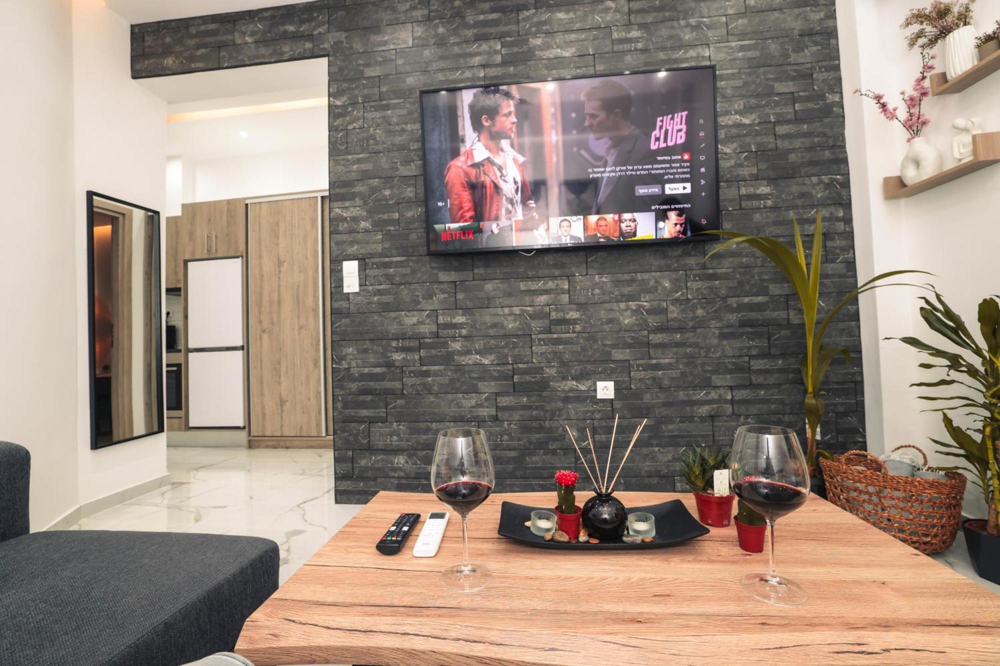 Apollo 2 Bd Jacuzzi Suite Athens Luaran gambar