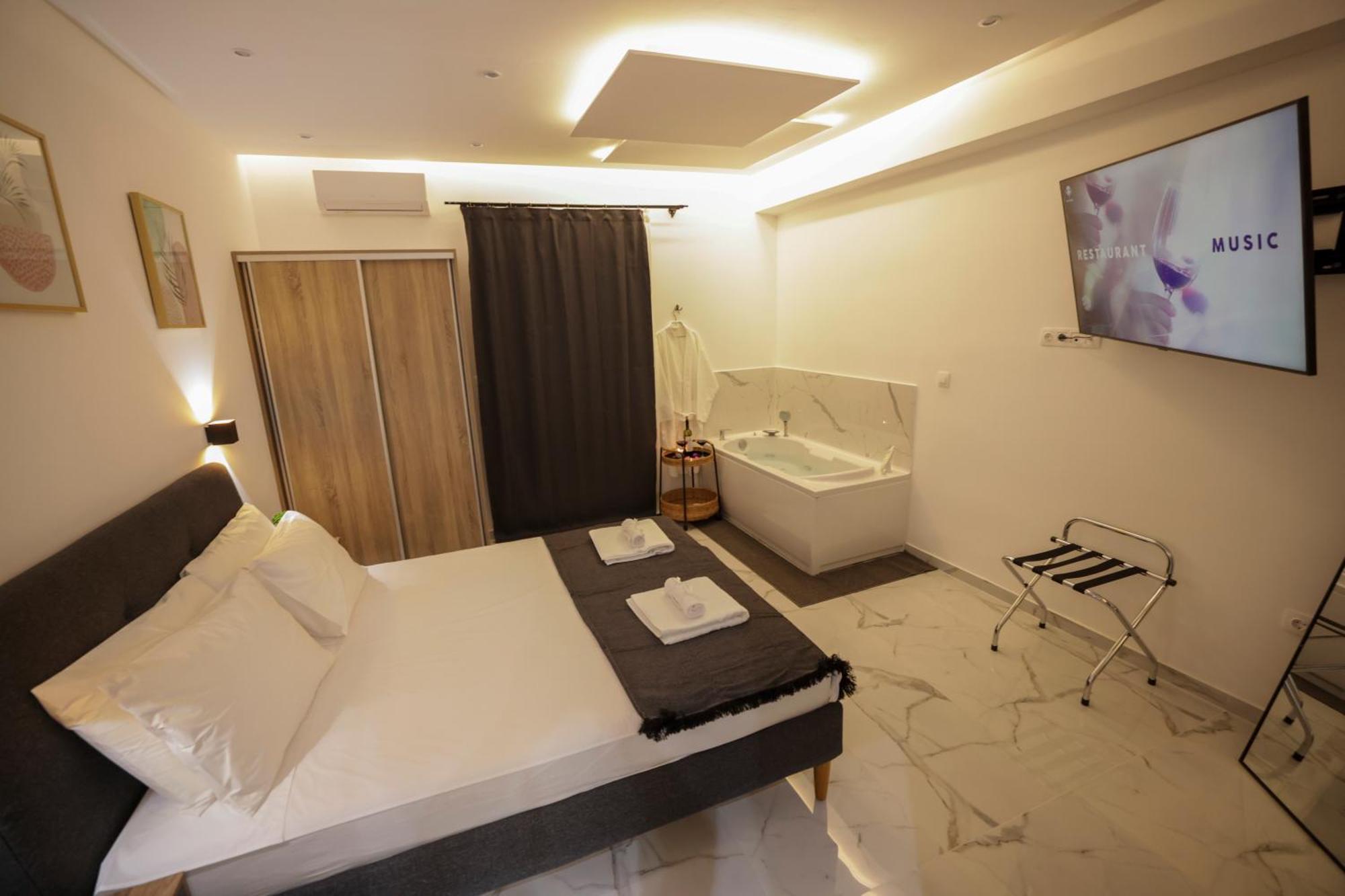 Apollo 2 Bd Jacuzzi Suite Athens Luaran gambar